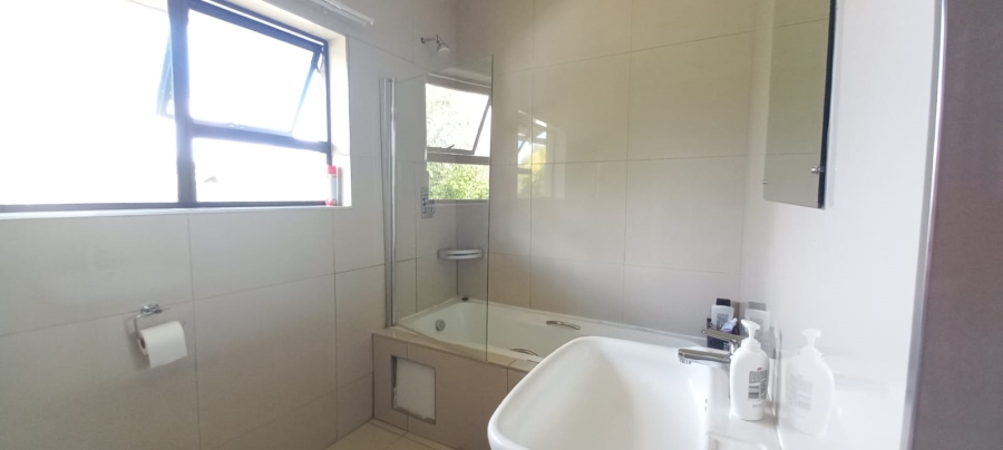 9 Bedroom Property for Sale in Hospitaalheuwel Free State